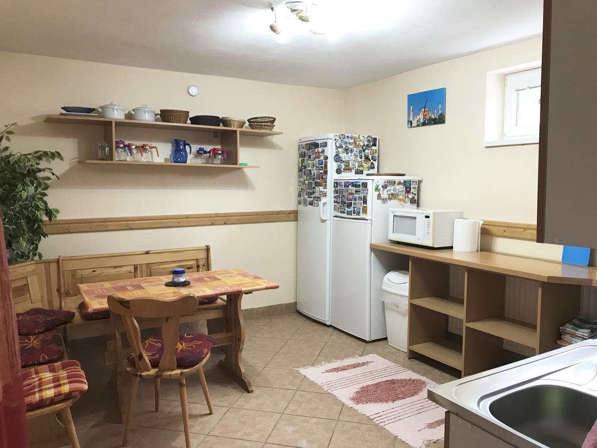 Sunnystreet Guesthouse Stará Lesná Eksteriør billede